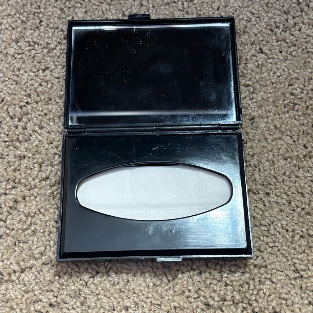 Vintage Faux Lacquer Compact Tissue Case With Mirror - Picture 3 of 8